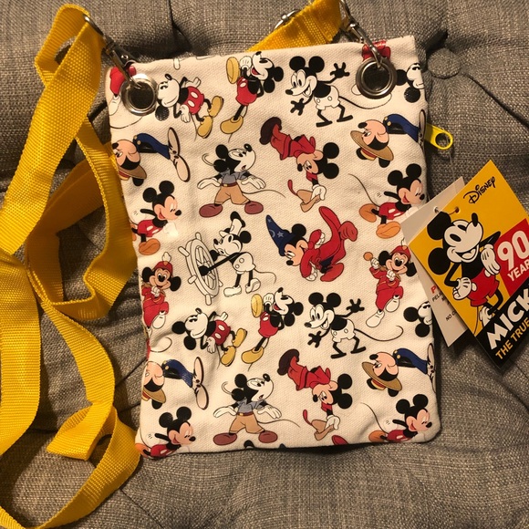 BRAND NEW Mickey Purse - Picture 3 of 3
